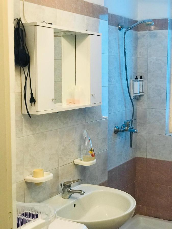 Proper House Iva Apartment Tirana Exterior photo